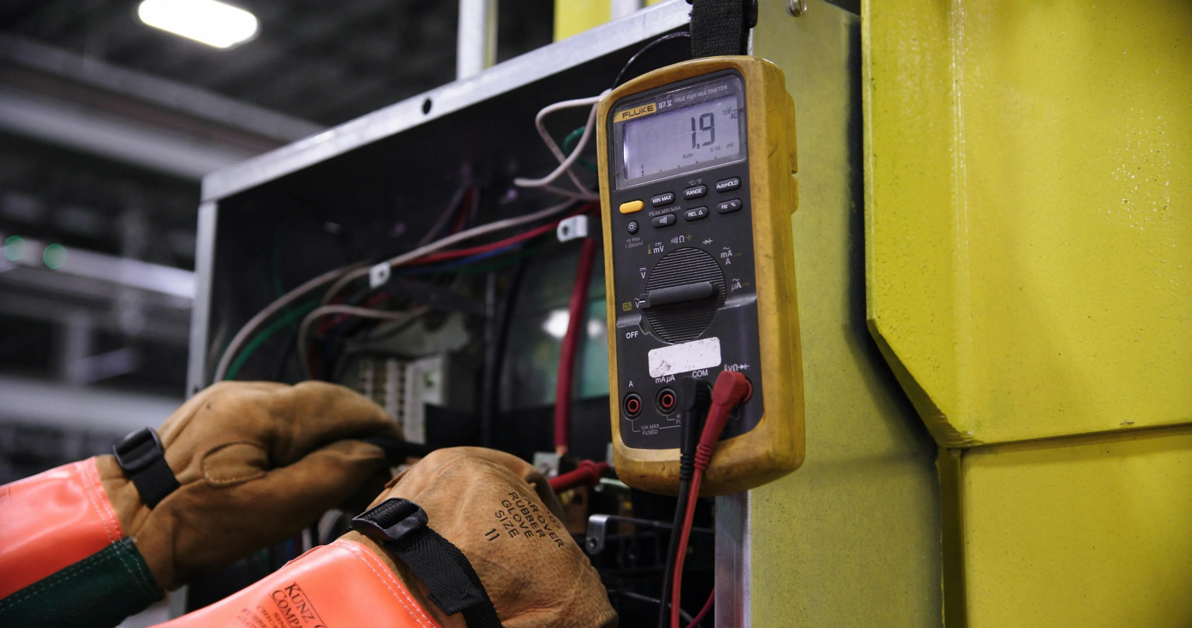 Trabajo de contratistas eléctricos – imagen 3